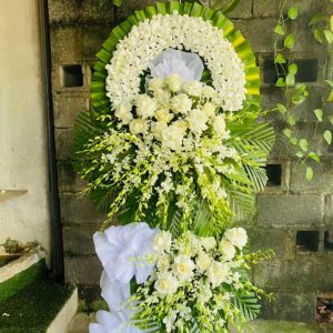 Kệ hoa viếng đẹp, kệ hoa viếng, kệ hoa tang lễ, hoa tang lễ đẹp