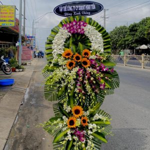 Kệ hoa viếng đẹp, kệ hoa viếng, kệ hoa tang lễ, hoa tang lễ đẹp