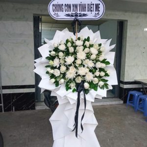 Kệ hoa viếng đẹp, kệ hoa viếng, kệ hoa tang lễ, hoa tang lễ đẹp