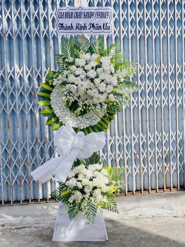 Kệ hoa viếng đẹp, kệ hoa viếng, kệ hoa tang lễ, hoa tang lễ đẹp