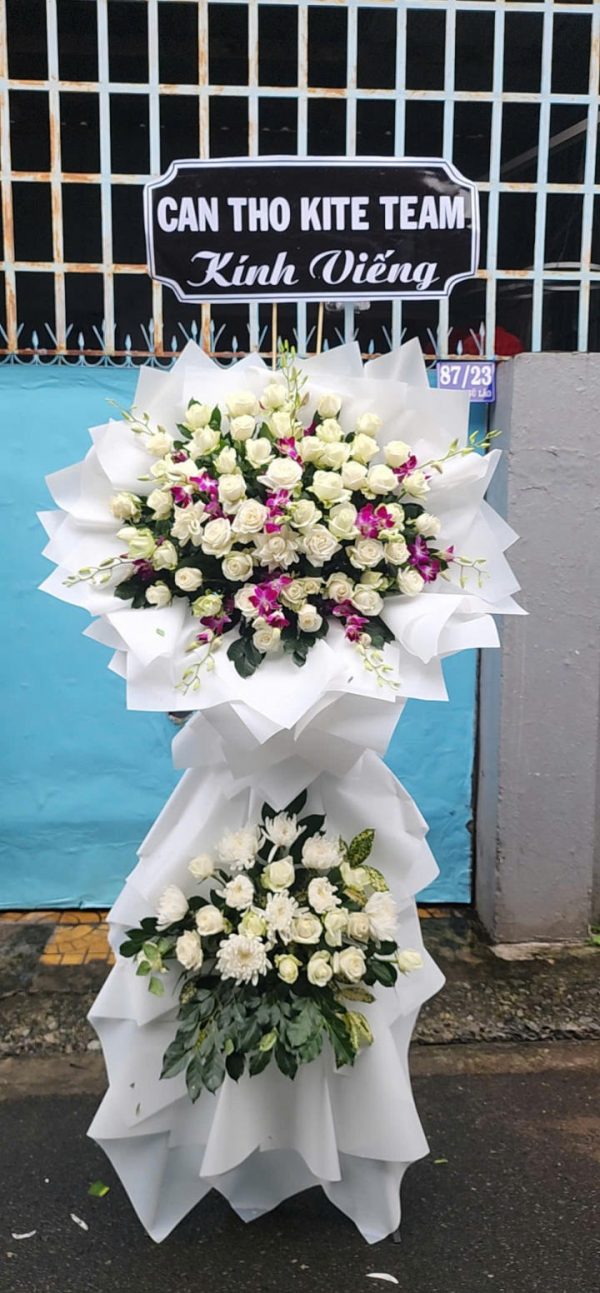Kệ hoa viếng đẹp, kệ hoa viếng, kệ hoa tang lễ, hoa tang lễ đẹp