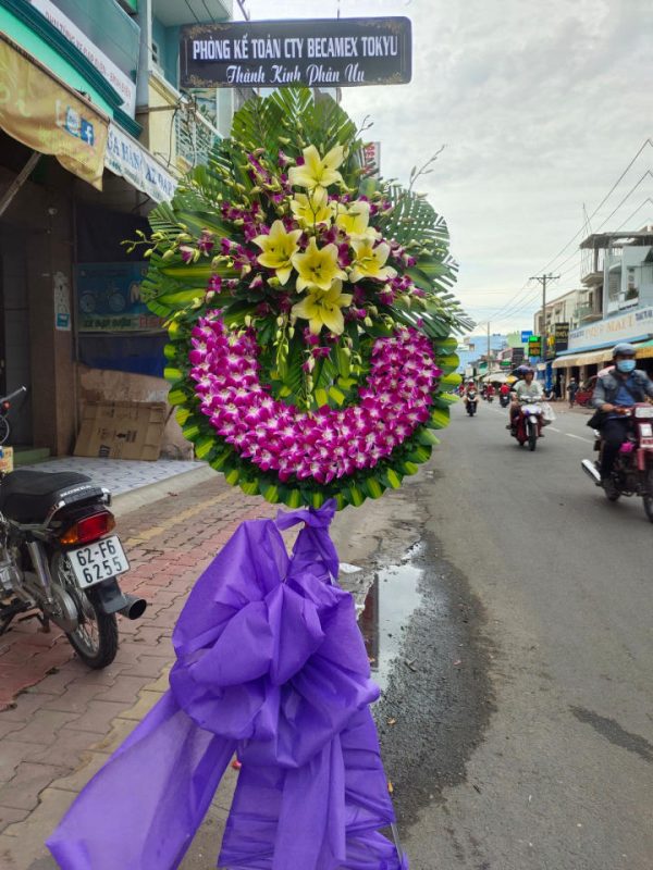 Kệ hoa viếng đẹp, kệ hoa viếng, kệ hoa tang lễ, hoa tang lễ đẹp