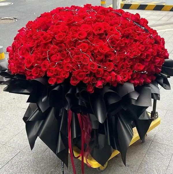 Bó hoa hồng 999 bông