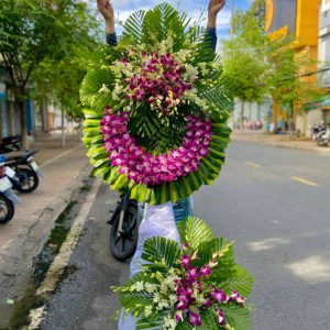 Kệ hoa viếng đẹp, kệ hoa viếng, kệ hoa tang lễ, hoa tang lễ đẹp