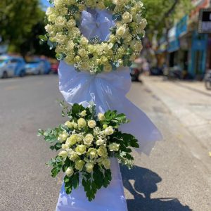 Kệ hoa viếng đẹp, kệ hoa viếng, kệ hoa tang lễ, hoa tang lễ đẹp
