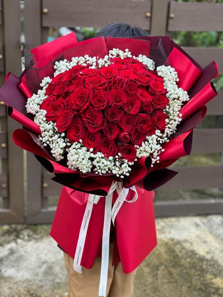 Bó hoa hồng hình trái tim