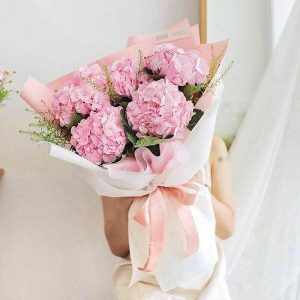 Bó hoa cẩm tú cầu hồng