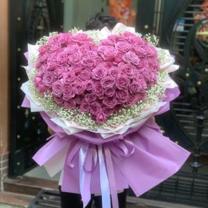 Bó hoa hồng tím