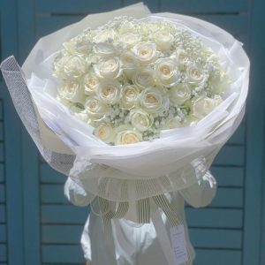Bó hoa hồng trắng