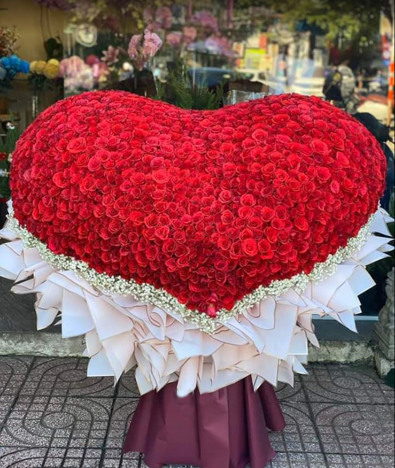 Bó hoa hồng hình trái tim