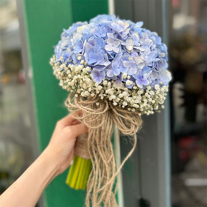 Bó hoa cưới cẩm tú cầu