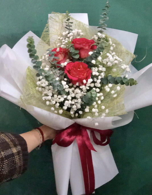 Bó hoa hồng 3 bông