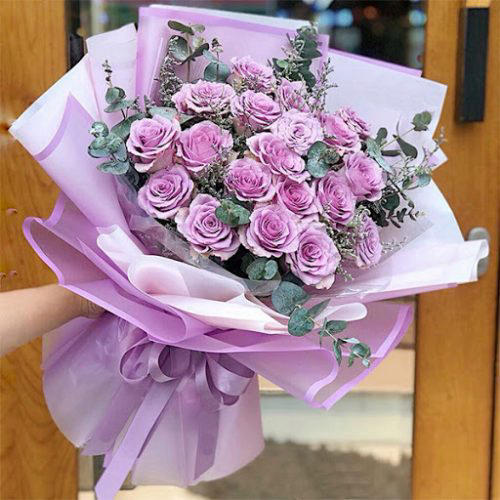 Bó hoa hồng tím
