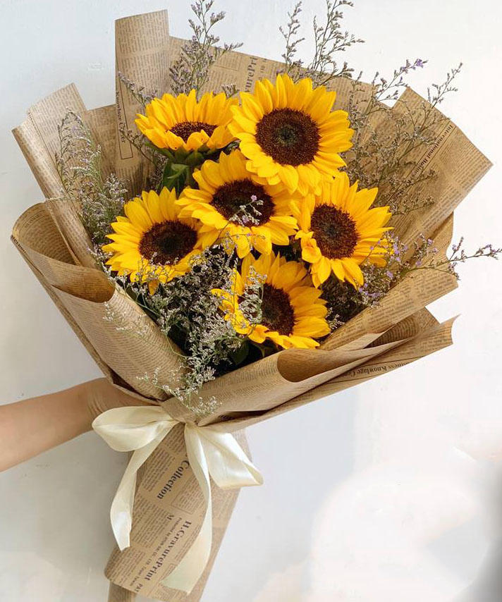 Bó hoa hướng dương cho kỷ yếu