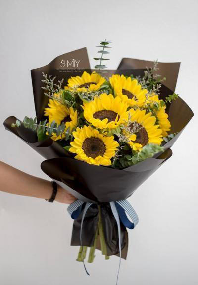 Bó hoa hướng dương cho kỷ yếu