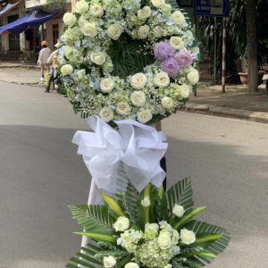 Kệ hoa viếng đẹp, kệ hoa viếng, kệ hoa tang lễ, hoa tang lễ đẹp