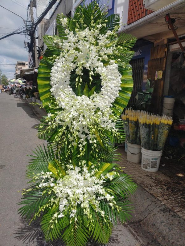 Kệ hoa viếng đẹp, kệ hoa viếng, kệ hoa tang lễ, hoa tang lễ đẹp