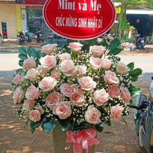 Giỏ hoa khai trương 300k