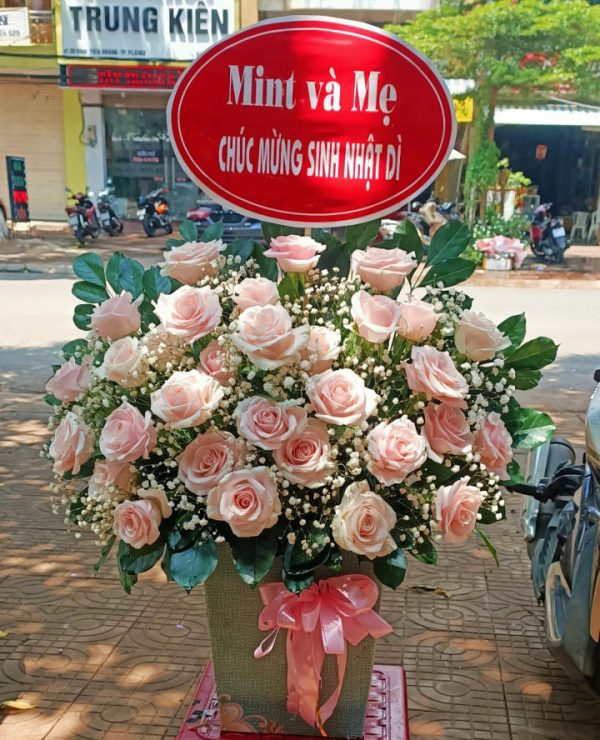 Giỏ hoa khai trương 300k