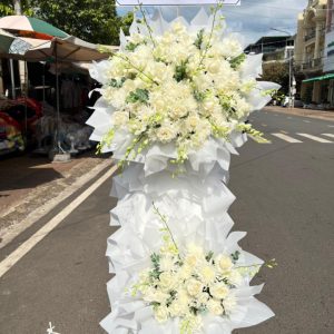 Kệ hoa viếng đẹp, kệ hoa viếng, kệ hoa tang lễ, hoa tang lễ đẹp