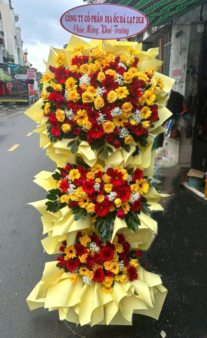 Kệ hoa khai trương đẹp