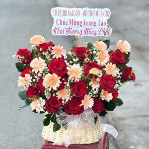 Lẵng hoa 8/3 sang trọng, phù hợp tặng mẹ,