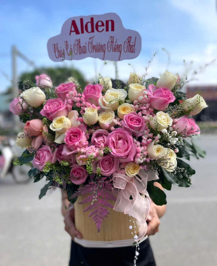 hoa 8/3, bó hoa 8/3, giỏ hoa 8/3, hoa 8/3 đẹp