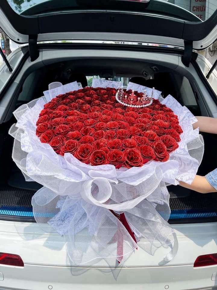 Mẫu hoa sáp sang trọng, phù hợp trang trí và làm quà tặng.