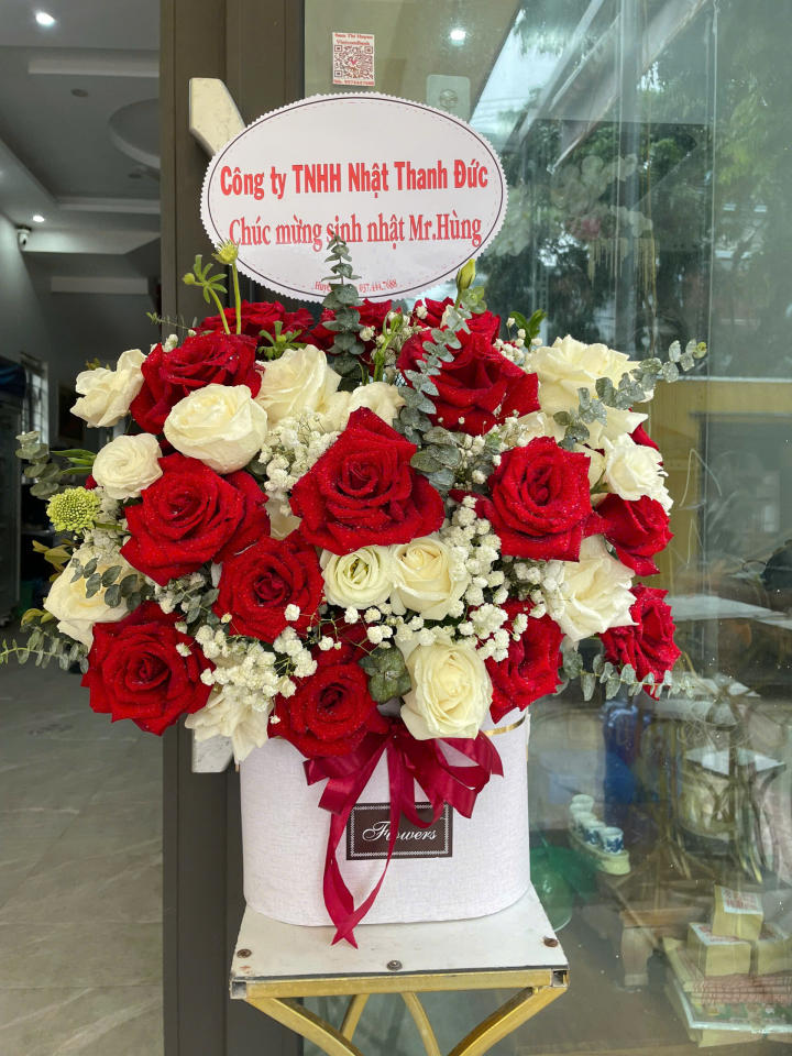 Hoa chúc mừng 8/3 cho cô giáo – Món quà tinh tế gửi trọn yêu thương