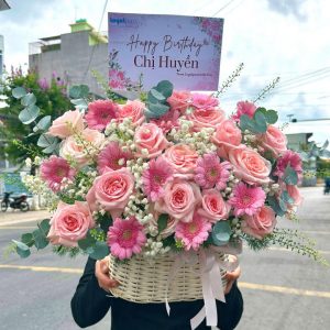 Giỏ hoa đẹp tặng ngày của mẹ