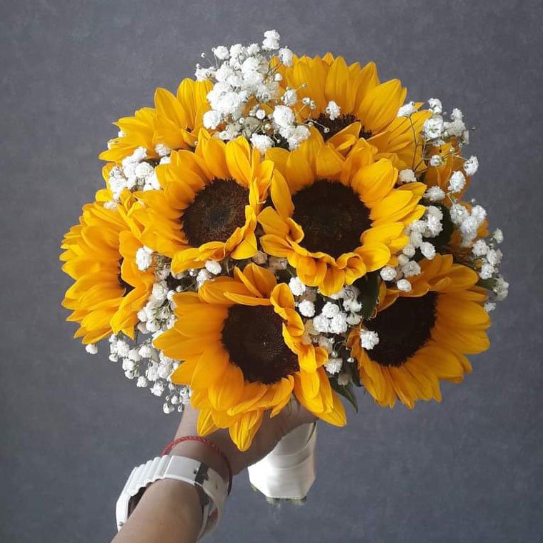 Bó Hoa Cưới Hướng Dương Mang Ý Nghĩa Tình Yêu Bền Vững