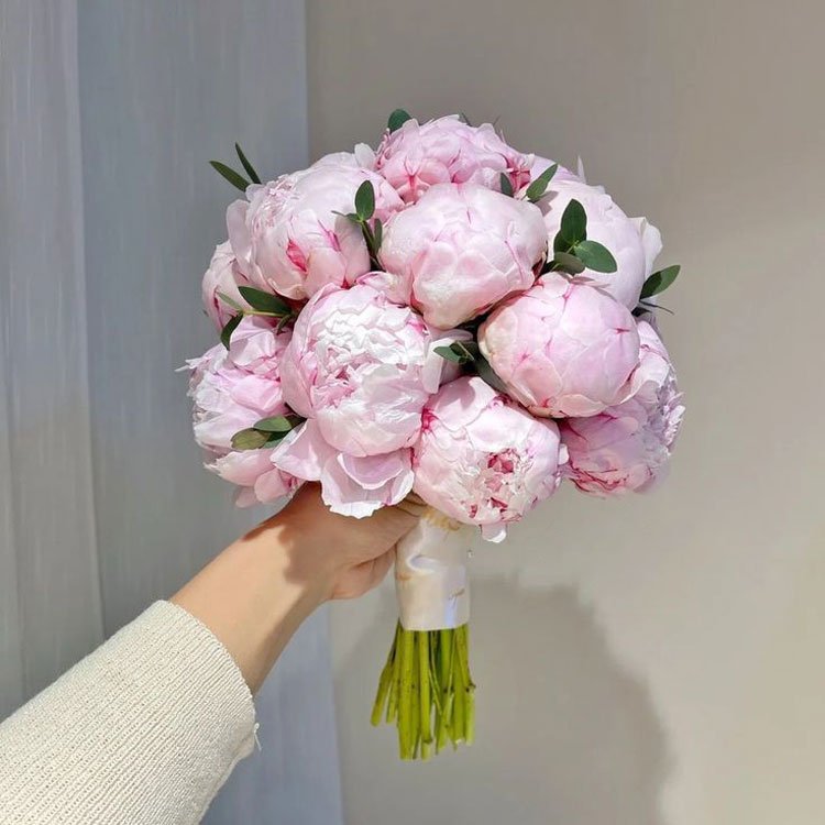 Bó Hoa Cưới Mẫu Đơn Sang Trọng Cho Ngày Trọng Đại