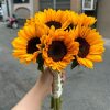 bó hoa cưới hoa hướng dương