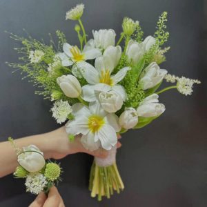 bó hoa cưới tulip 10 bông