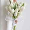bó hoa cưới tulip trắng