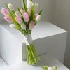 hoa cầm tay cô dâu tulip