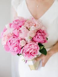 Bó Hoa Cưới Mẫu Đơn Sang Trọng Cho Ngày Trọng Đại