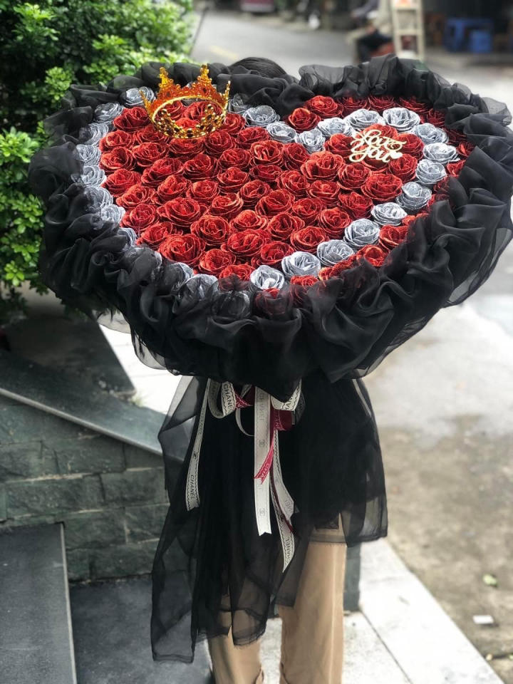 Bó Hoa Sáp Hình Trái Tim Cao Cấp Tặng Người Thương