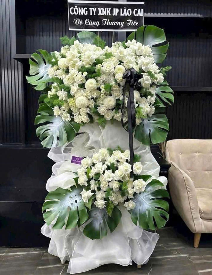kệ hoa đám tang đẹp, hoa đám tang hiện đại, lẳng hoa đám tang, lẳng hoa viếng