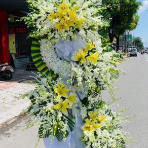 kệ hoa đám tang đẹp, hoa đám tang hiện đại, lẳng hoa đám tang, lẳng hoa viếng