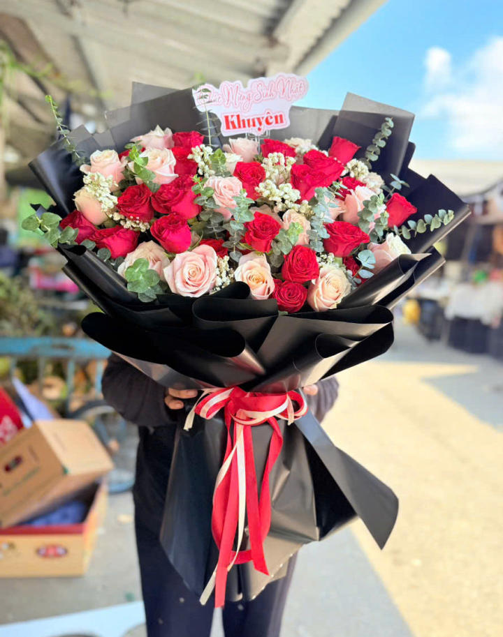 hoa kỷ niệm ngày cưới