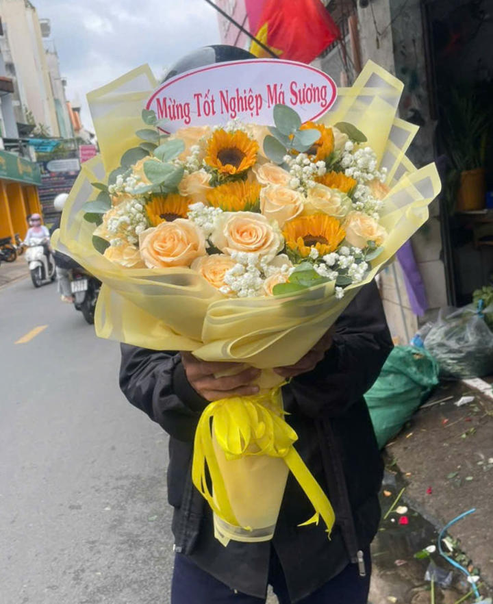 hoa kỷ niệm ngày cưới