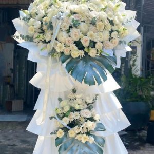 kệ hoa viếng đẹp, kệ hoa viếng sang trọng, kệ hoa viếng màu trắng